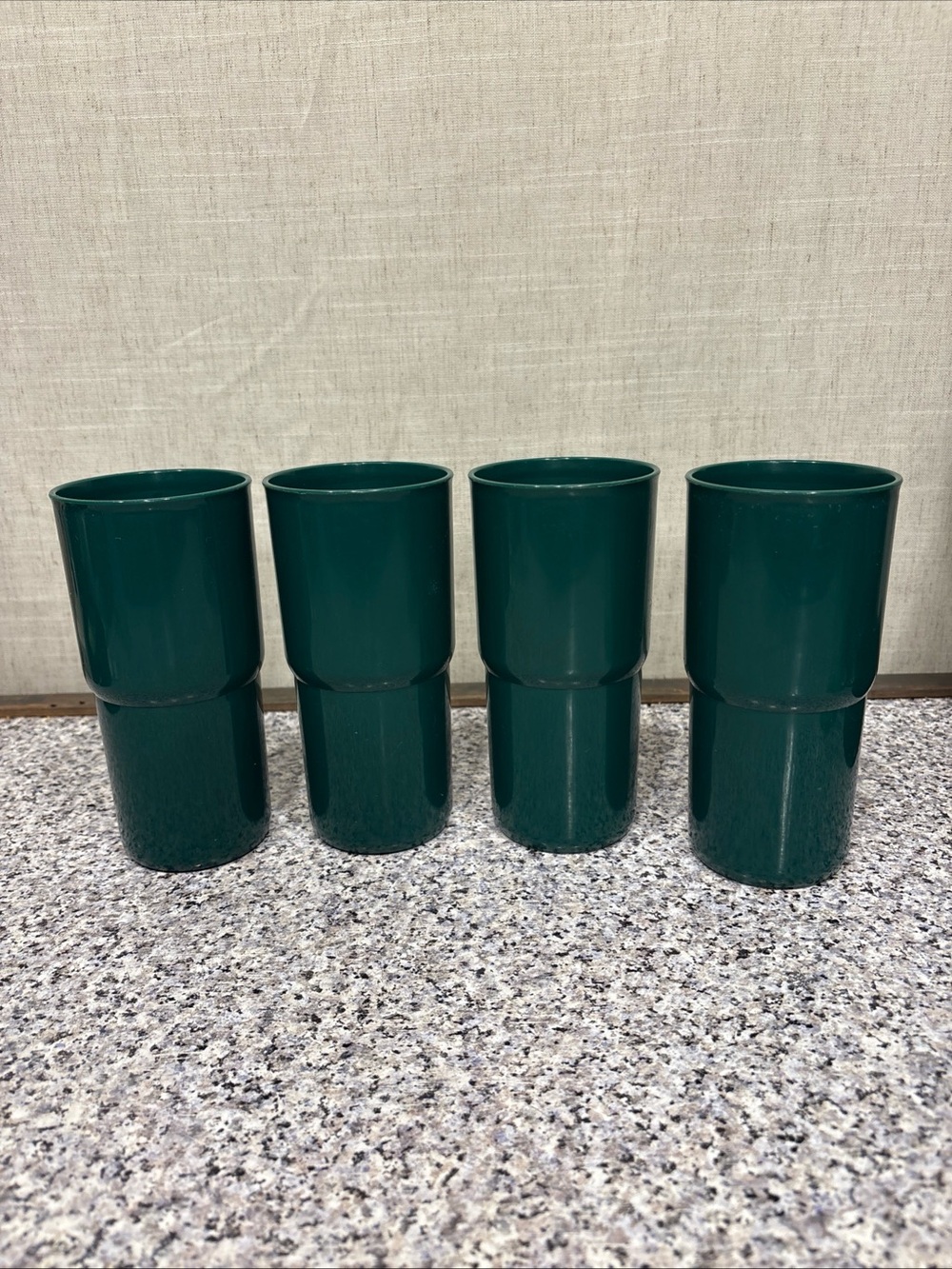 Vintage Tupperware Glasses Tumblers 2413 GREEN 18 oz Set of 4 ***